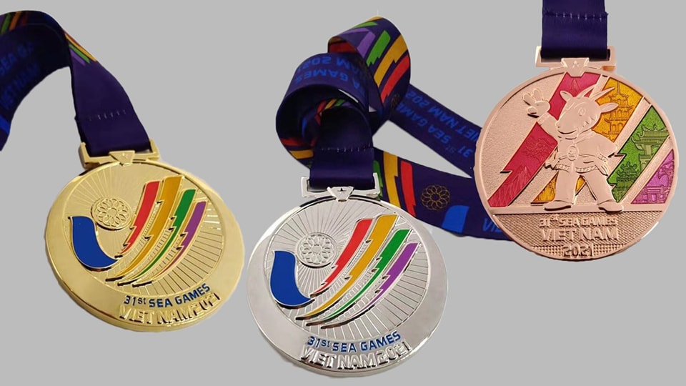 526 bộ huy chương mạ vàng cho nhà vô địch SEA Games 31 - Ảnh 1.