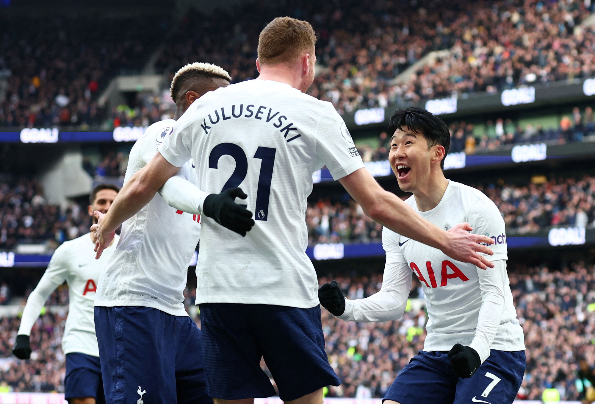 Son Heung-min tỏa sáng, Tottenham lần đầu vào Top 4 Ngoại hạng - Ảnh 6.