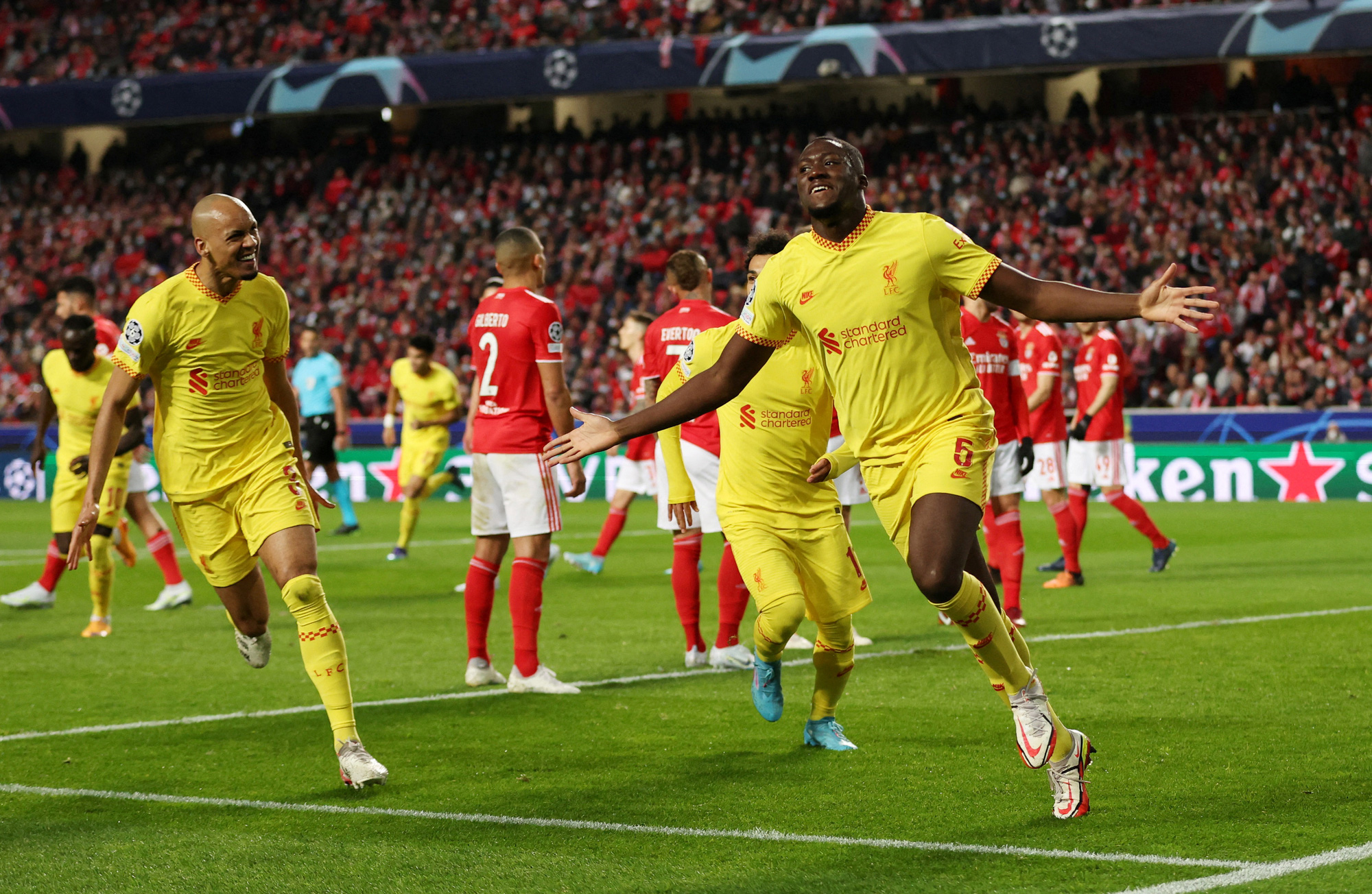 Tân binh lập công, Liverpool thắng vùi dập chủ nhà Benfica - Ảnh 2.