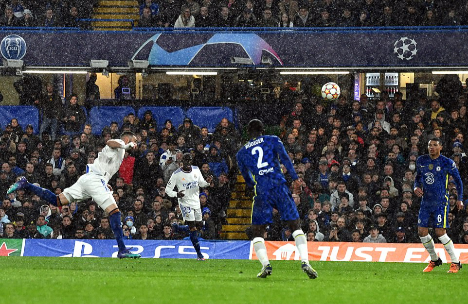 Benzema tung hat-trick, Real Madrid nhấn chìm chủ nhà Chelsea - Ảnh 4.