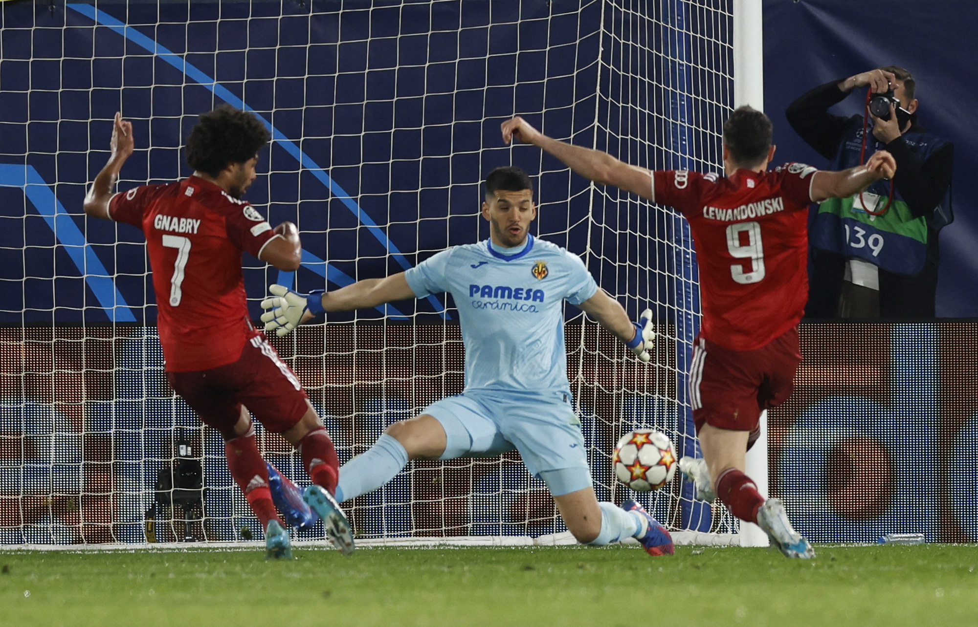 Bayern Munich thất thủ trước Villarreal, tạo cơn địa chấn ở Champions League - Ảnh 4.