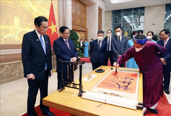 Chiêu đãi chào mừng Thủ tướng Nhật Bản Kishida Fumio thăm chính thức Việt Nam - Ảnh 2.