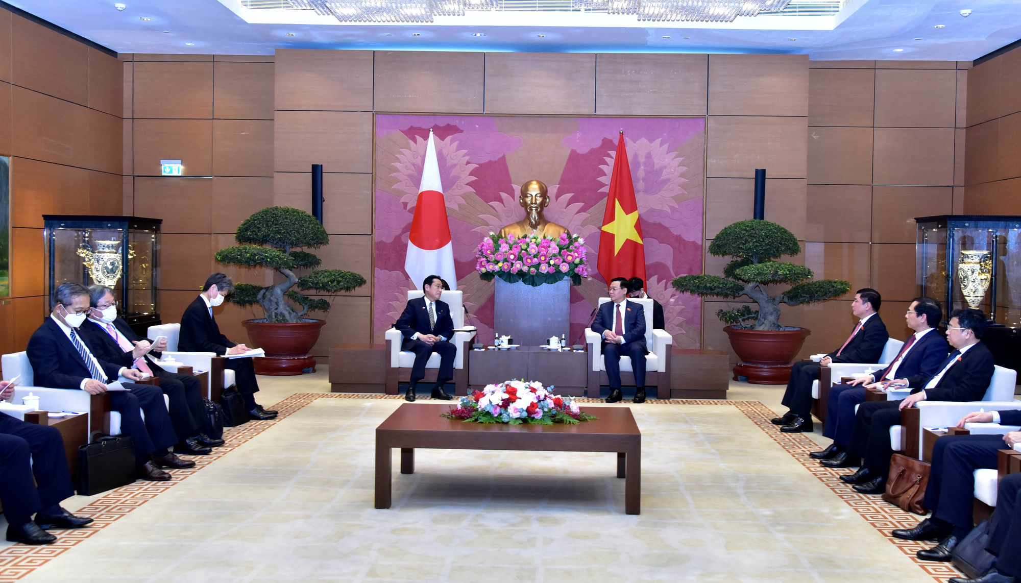 Tổng Bí thư Nguyễn Phú Trọng nhấn mạnh tiềm năng to lớn của hợp tác Việt - Nhật - Ảnh 13.