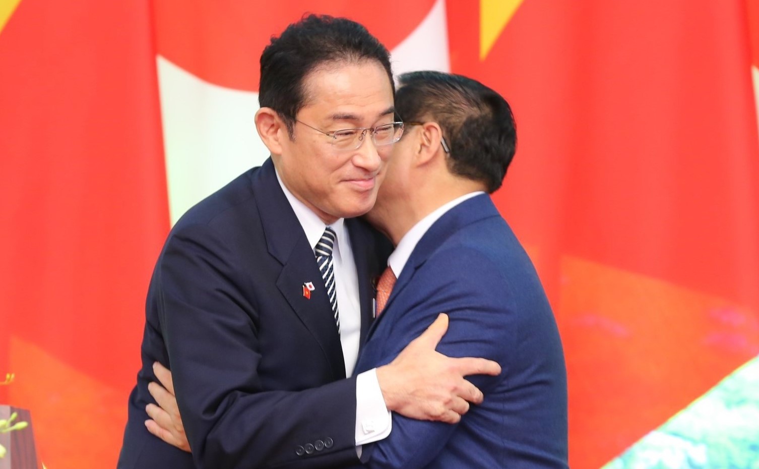 Thủ tướng Nhật Bản Kishida Fumio kết thúc tốt đẹp chuyến thăm Việt Nam - Ảnh 1.