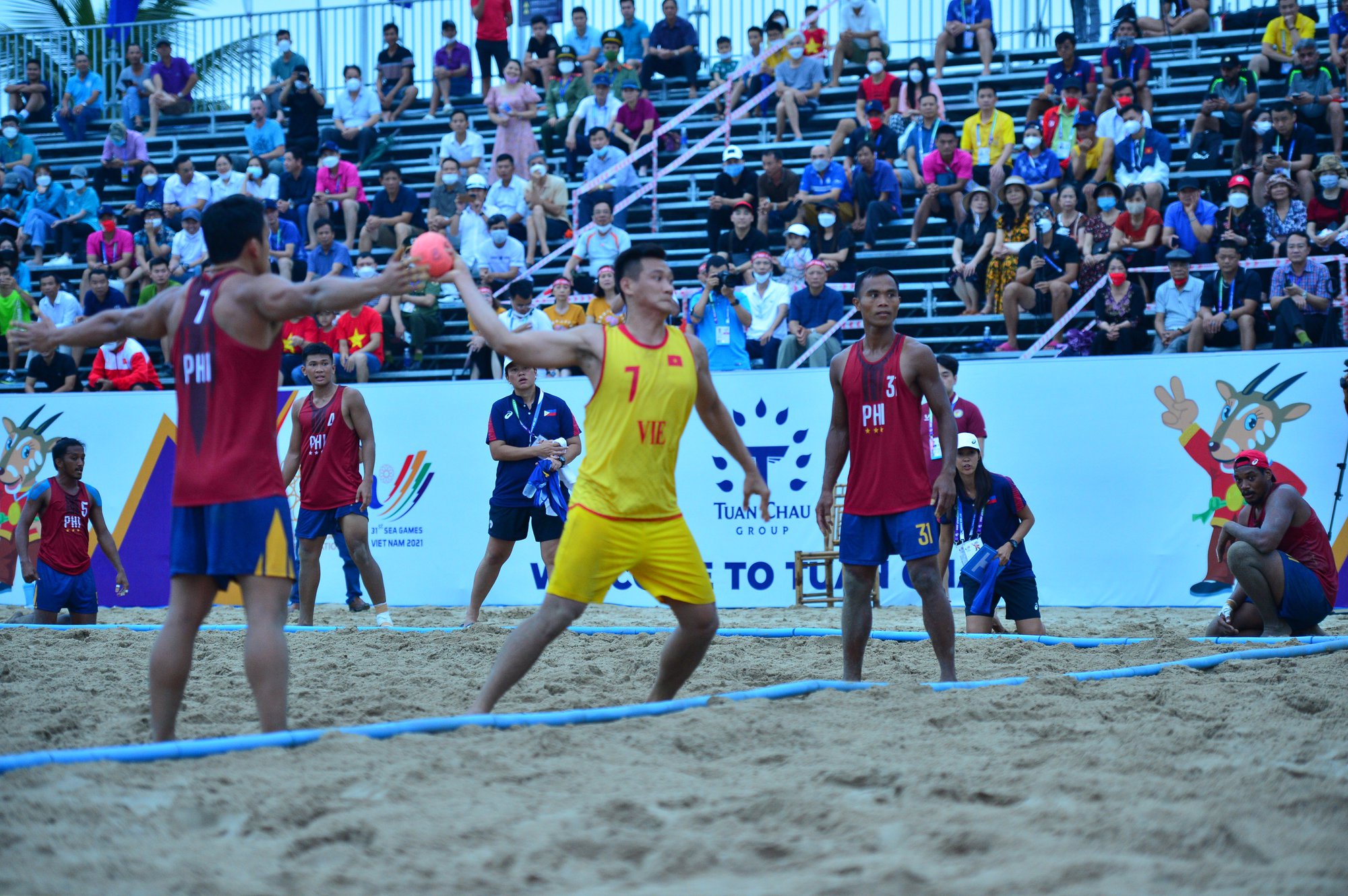 SEA Games 31 ngày 10-5: Bóng ném bãi biển nam giành HCV thứ 5 cho đoàn TTVN - Ảnh 1.