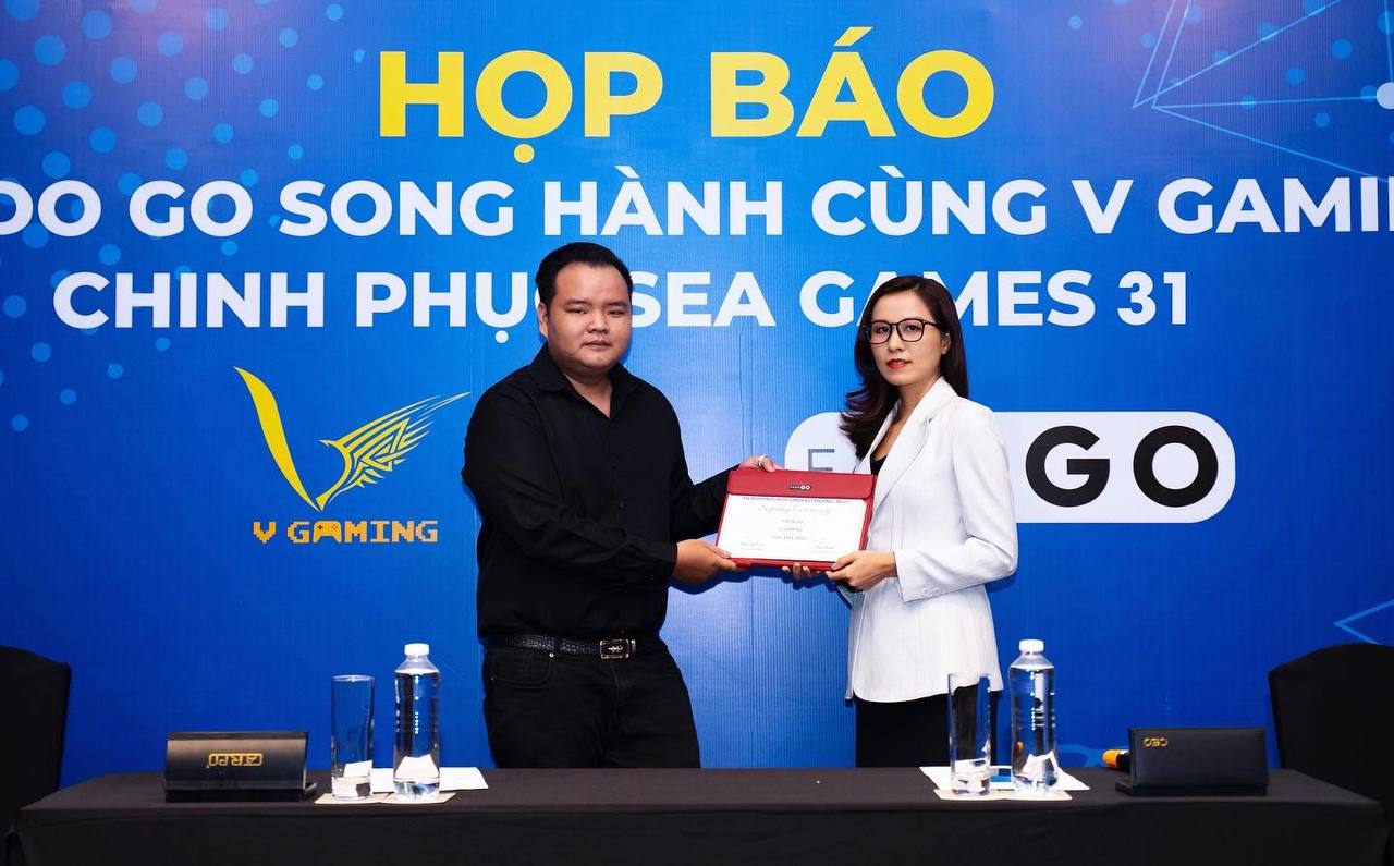 Fado Go ký kết hợp tác với hai đội tuyển ESport