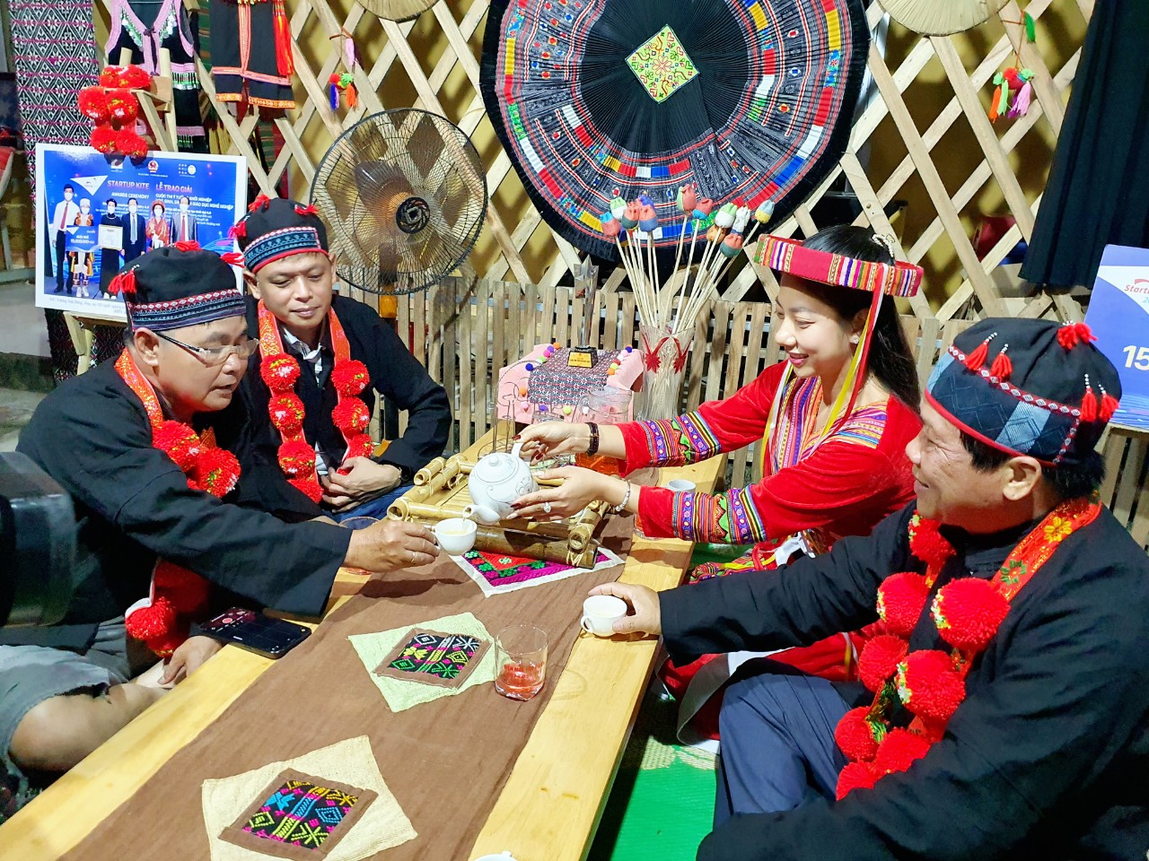 Thúc đẩy du lịch Hà Giang, Tuyên Quang bằng sản phẩm liên kết mới - Ảnh 2.