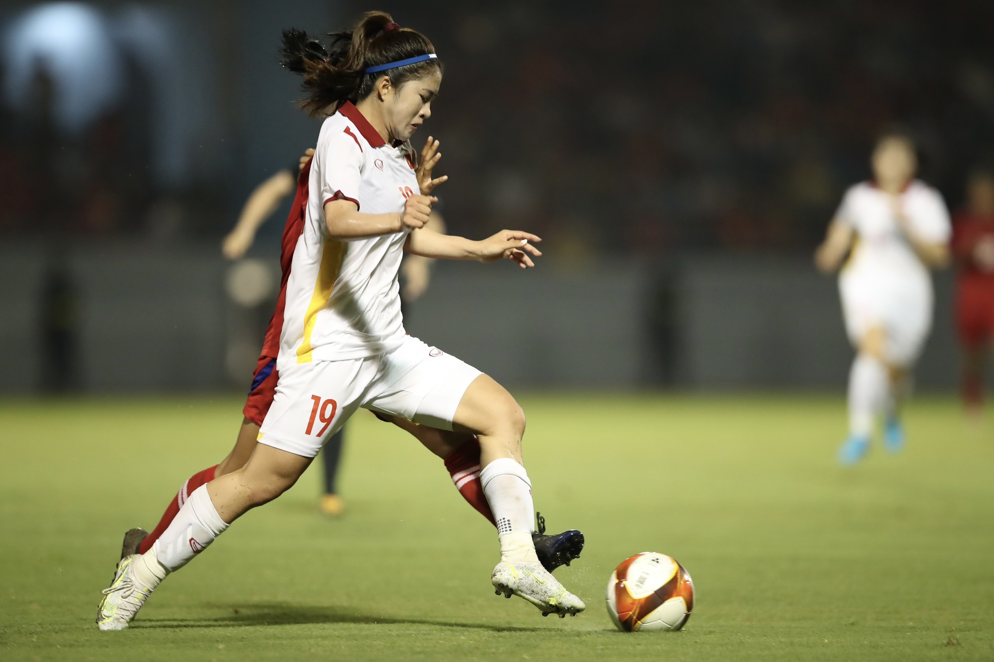 Thắng Campuchia 7-0, tuyển nữ Việt Nam vào bán kết SEA Games 31 - Ảnh 2. Thắng Campuchia 7-0, tuyển nữ Việt Nam vào bán kết SEA Games 31 - Ảnh 2.