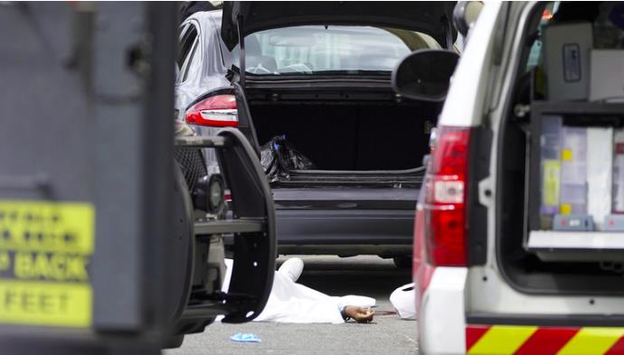 Xả súng trong siêu thị ở New York, ít nhất 10 người thiệt mạng - Ảnh 3.