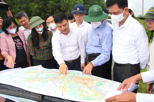Dự án Đường cao tốc Biên Hòa - Vũng Tàu: Thu hồi hàng trăm ha đất để giải phóng mặt bằng - Ảnh 1.