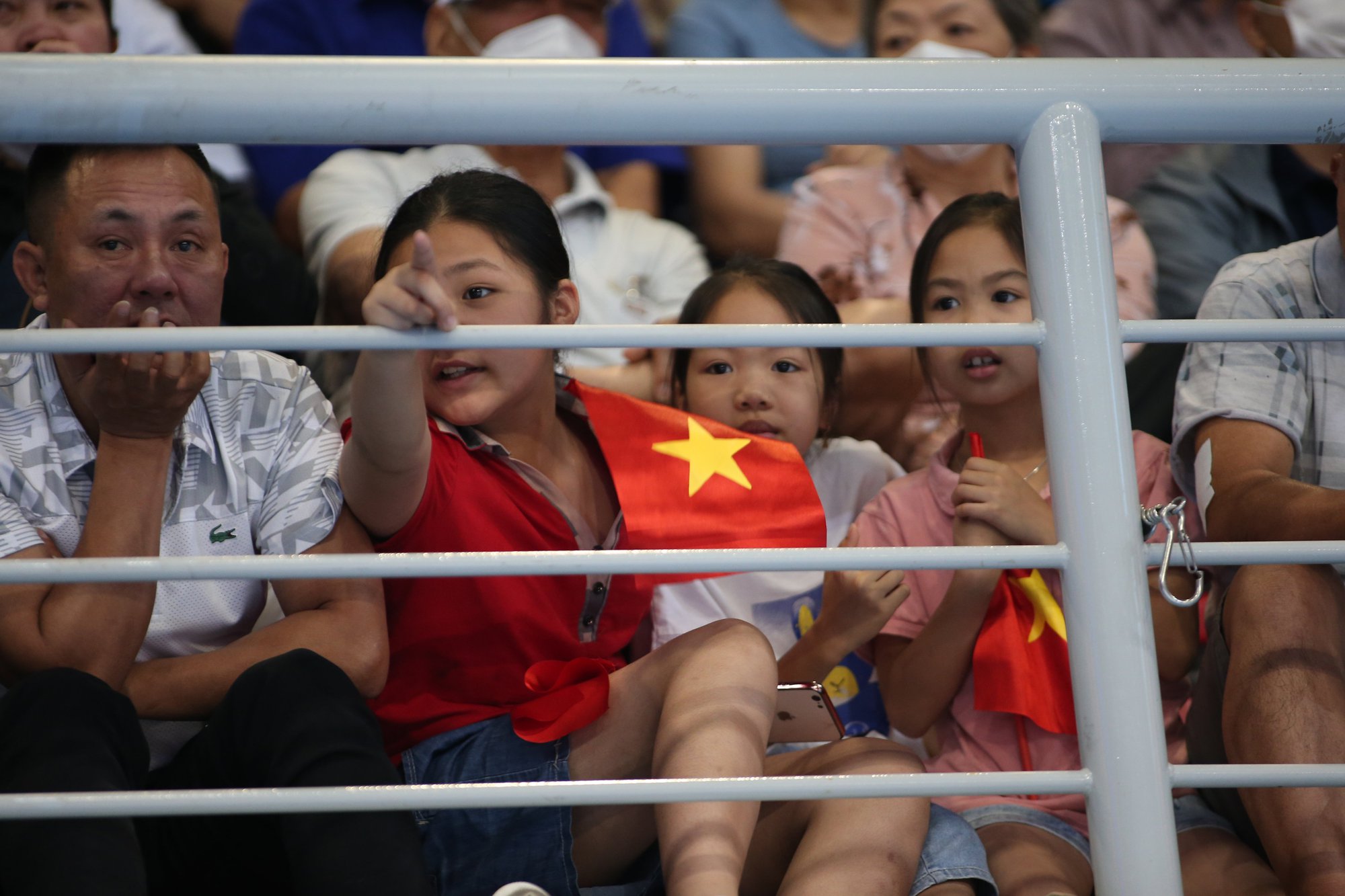 Phóng sự ảnh bóng chuyền nữ Việt Nam thua đáng tiếc Thái Lan - Ảnh 6.
