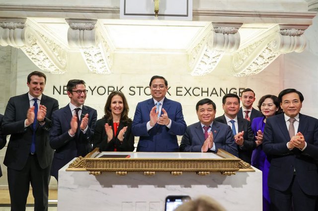 Thủ tướng Phạm Minh Chính thăm sàn giao dịch chứng khoán lớn nhất thế giới tại New York - Ảnh 8.