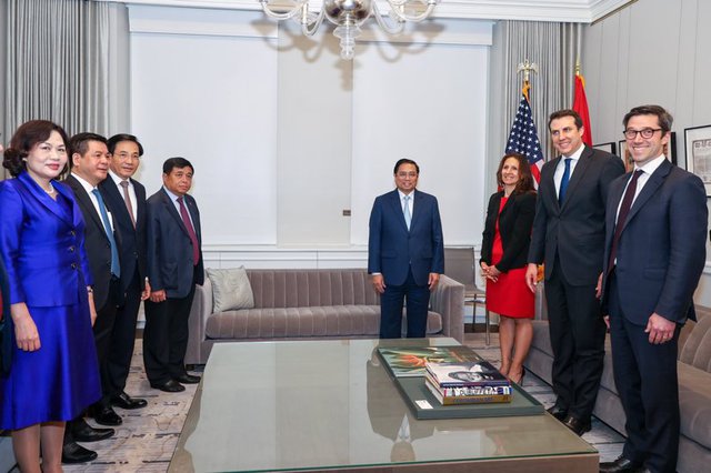 Thủ tướng Phạm Minh Chính thăm sàn giao dịch chứng khoán lớn nhất thế giới tại New York - Ảnh 3.