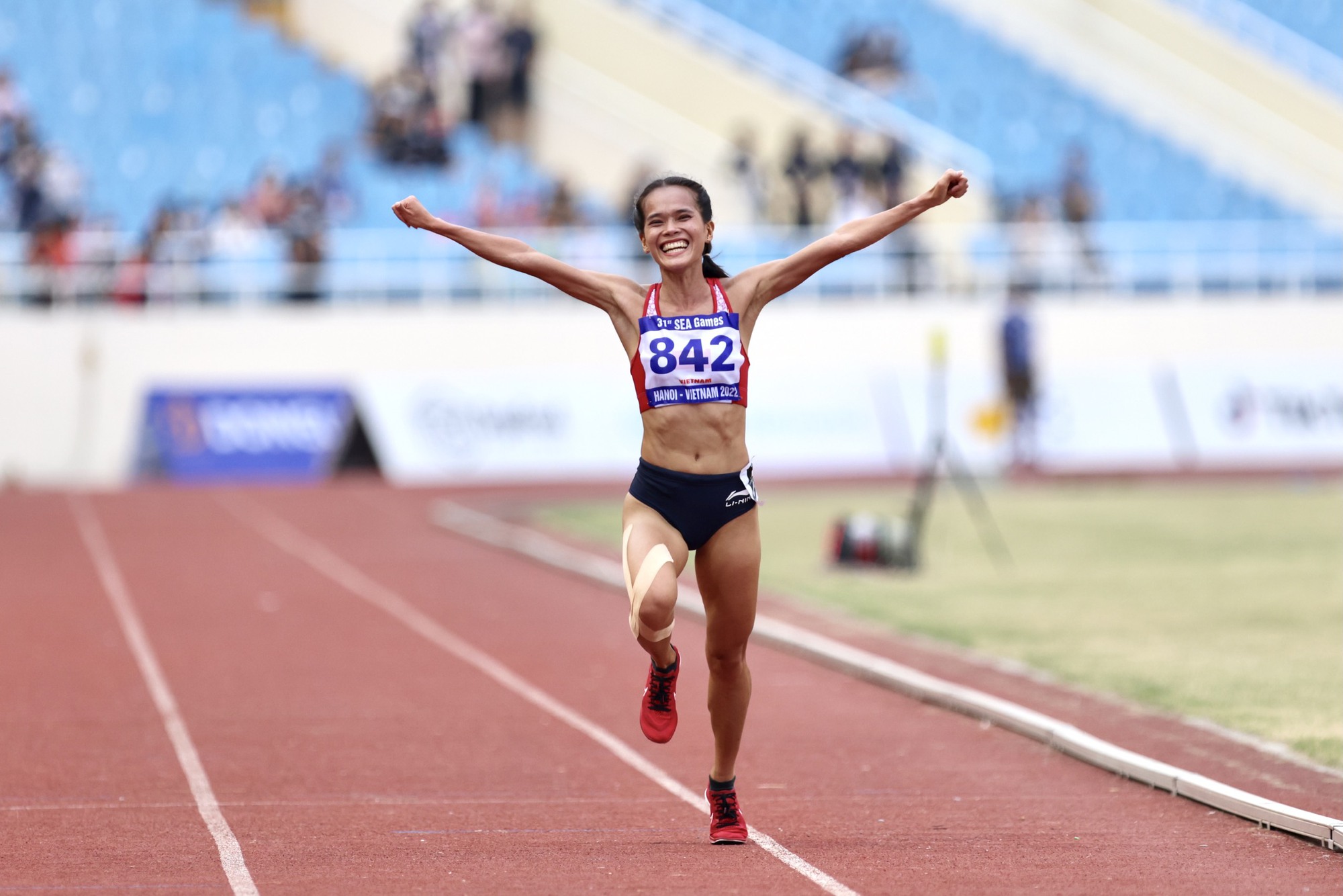 Nhật ký SEA Games 31 ngày 18-5: Giành thêm 21 HCV, chủ nhà vững ngôi đầu - Ảnh 15.