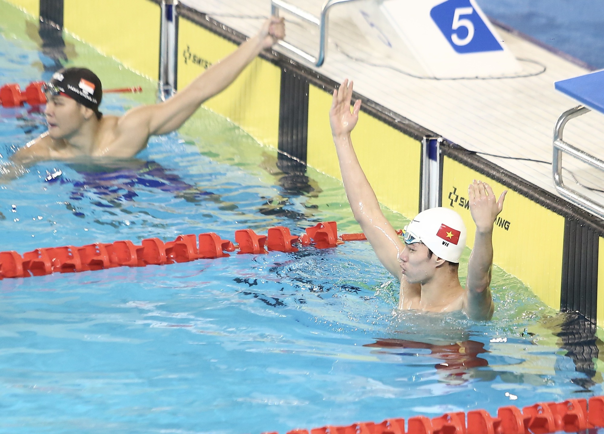 Nhật ký SEA Games 31 ngày 18-5: Giành thêm 21 HCV, chủ nhà vững ngôi đầu - Ảnh 5.