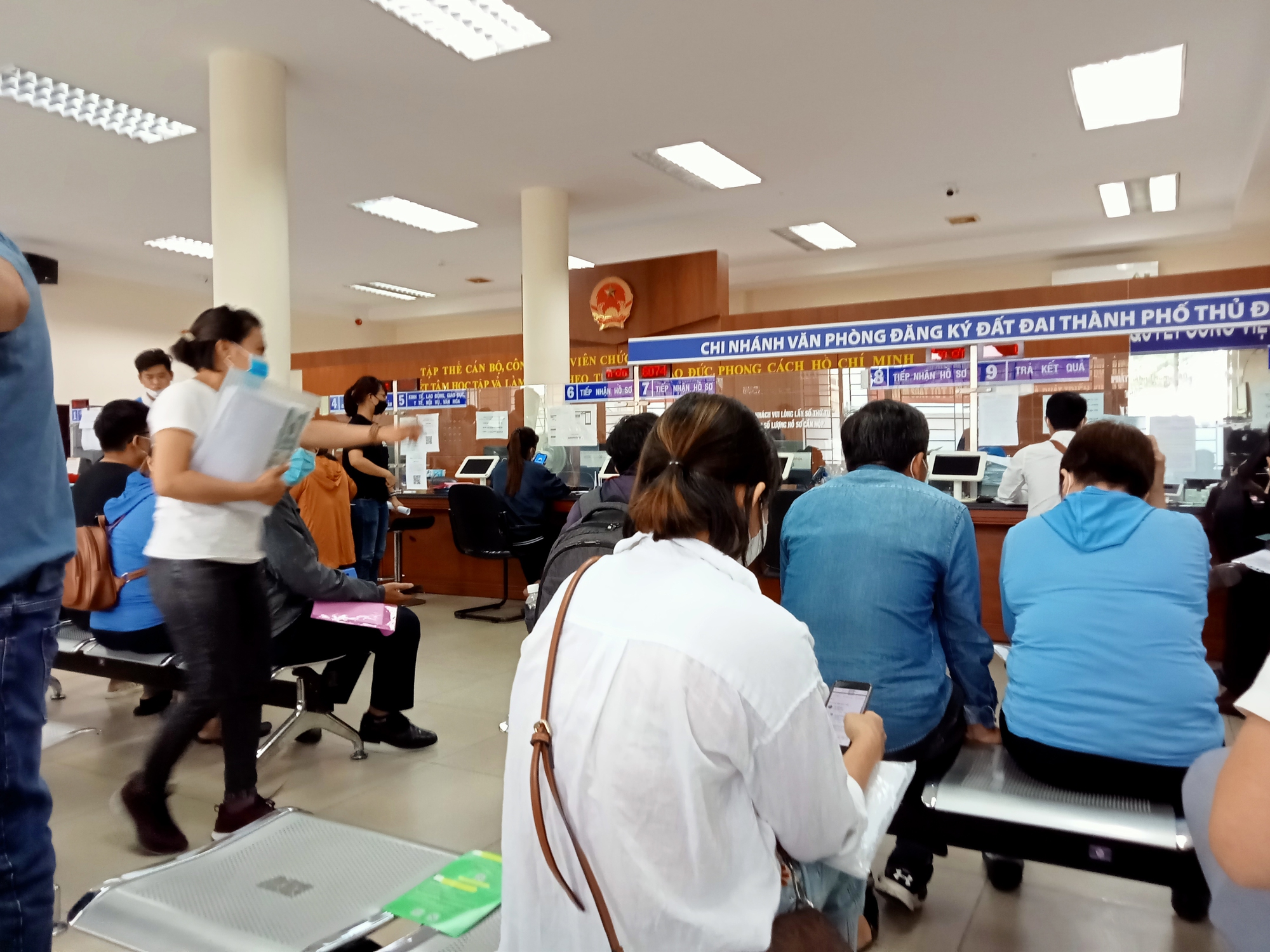 Gặp rắc rối vì kê khai mua - bán nhà đất giá thấp - Ảnh 1.