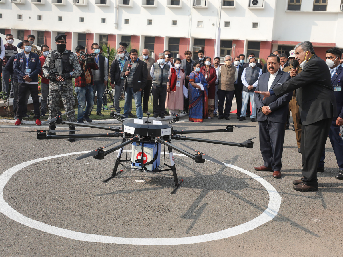 UAVs and the turning point of the Indian medical industry - Photo 1.