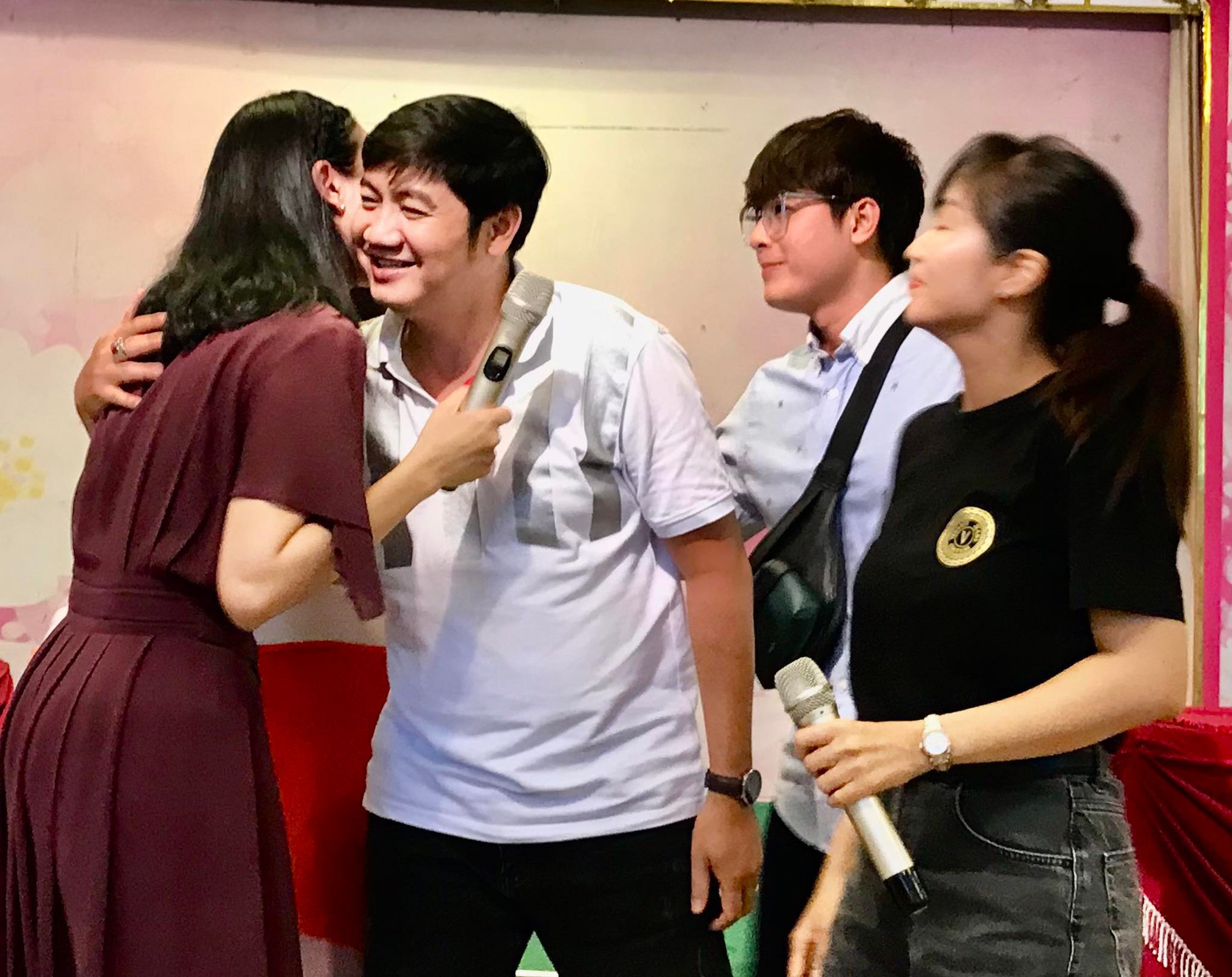 NSƯT Trịnh Kim Chi lên chức bà bầu mới của sân khấu kịch Hồng Vân - Ảnh 3. NSƯT Trịnh Kim Chi lên chức bà bầu mới của sân khấu kịch Hồng Vân - Ảnh 3.