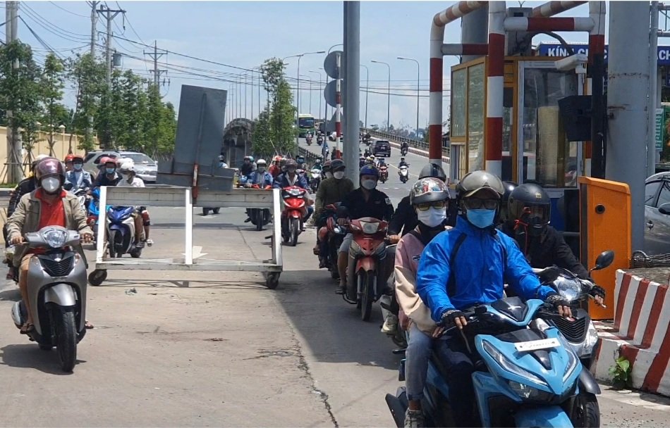 Bình Dương: Người lao động trở lại làm việc trong hào hứng - Ảnh 3. Bình Dương: Người lao động trở lại làm việc trong hào hứng - Ảnh 3.