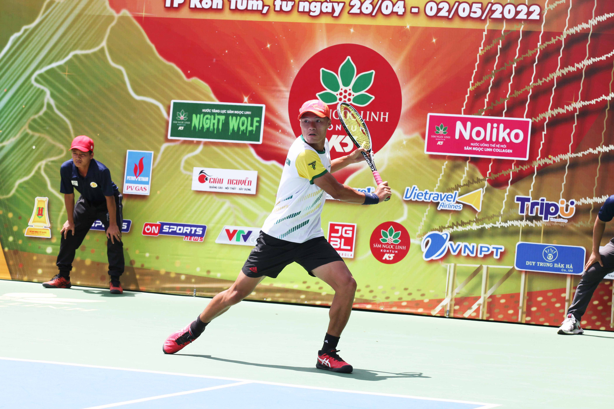 Nguyễn Văn Phương, Đào Minh Trang vô địch VTF Masters 500 - Ảnh 4. Nguyễn Văn Phương, Đào Minh Trang vô địch VTF Masters 500 - Ảnh 4.