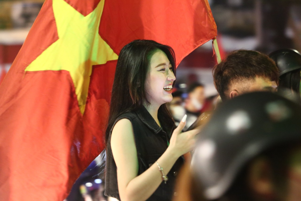 Đội tuyển U23: Đội tuyển U23 Việt Nam luôn là niềm tự hào của người dân trong những giải đấu quan trọng nhất. Năm 2024, đội tuyển U23 đã giành được nhiều thành tích vượt trội và trở thành đối thủ đáng gờm trong khu vực. Hãy cùng cổ vũ đội tuyển U23 Việt Nam để chúng ta cùng đón những chiến thắng lịch sử tiếp theo.