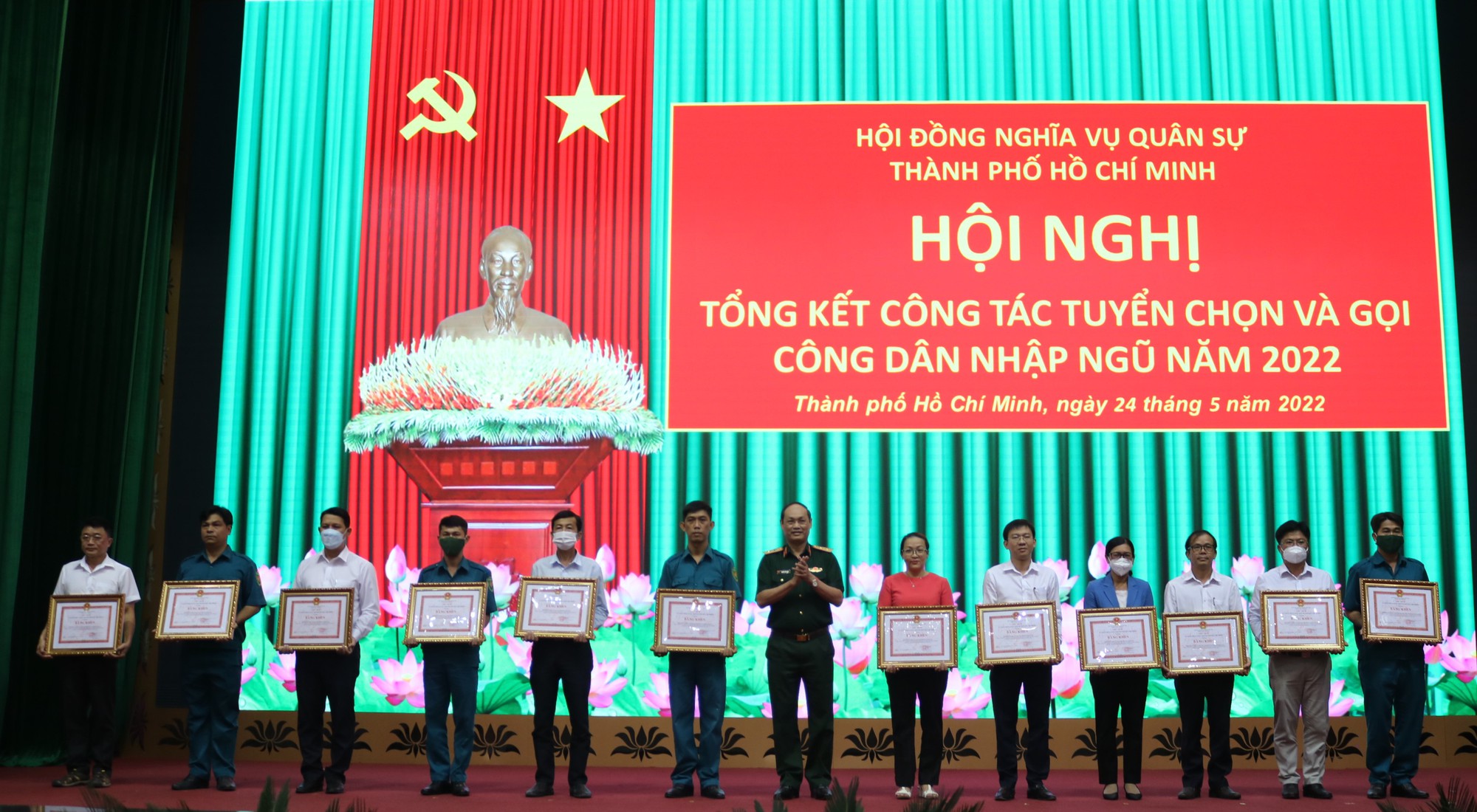 TP HCM hoàn thành 100% chỉ tiêu nghĩa vụ quân sự và công an năm 2022 - Ảnh 2. TP HCM hoàn thành 100% chỉ tiêu nghĩa vụ quân sự và công an năm 2022 - Ảnh 2.