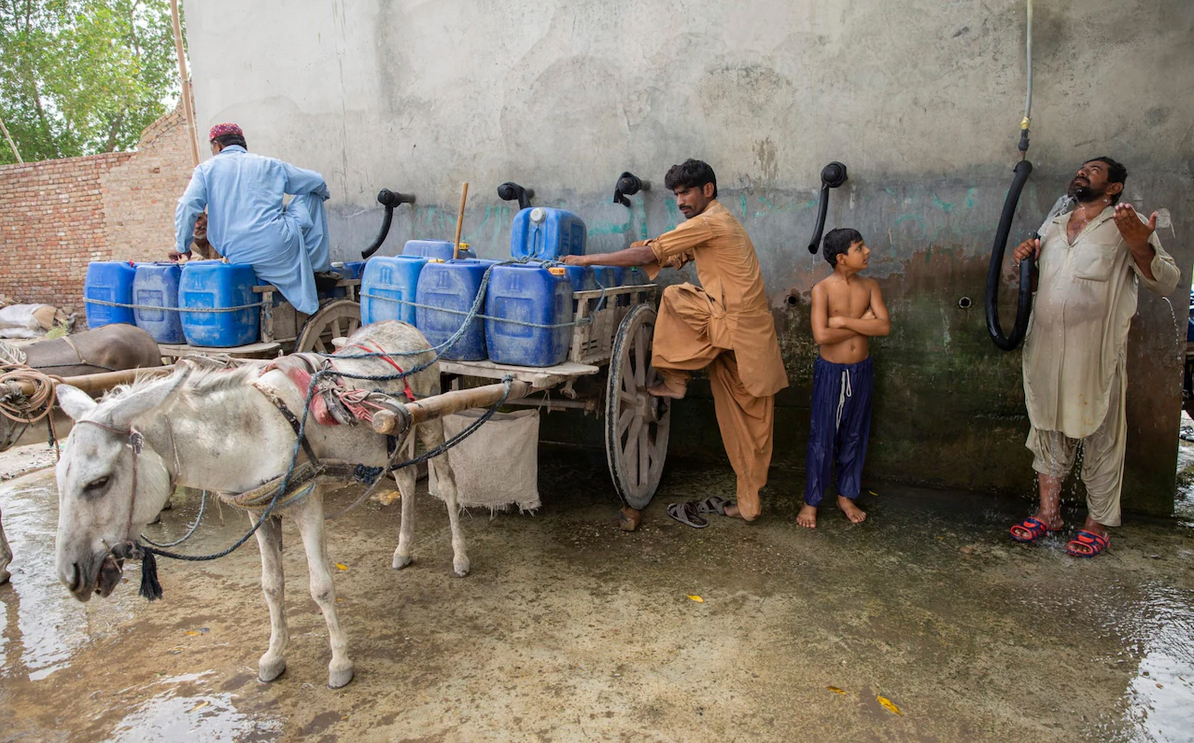 Pakistan suffered a fierce heat of 51 degrees Celsius - Photo 1.