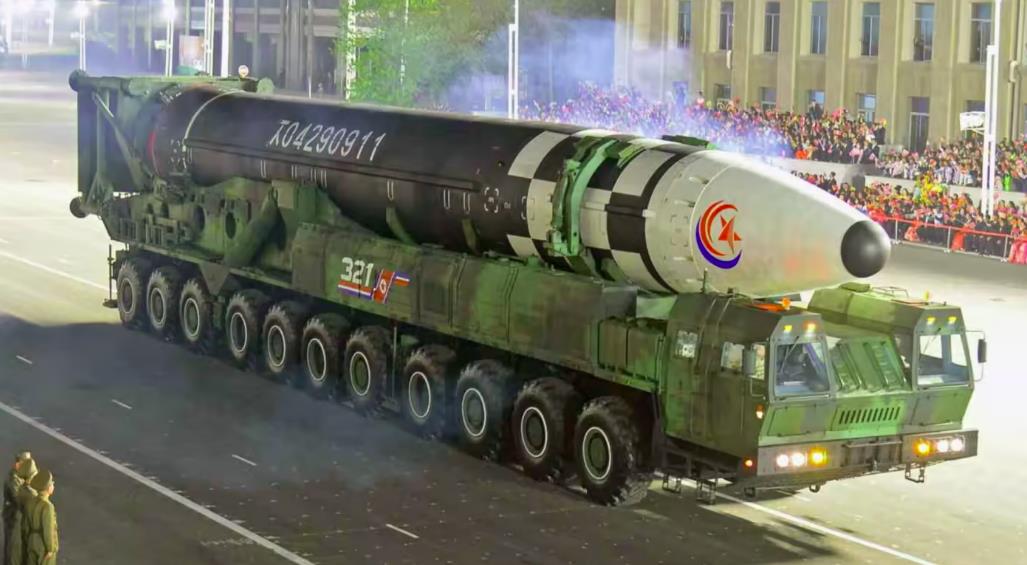 Launching 3 ballistic missiles in a row, North Korea aimed at the US - Japan - South Korea at the same time?  - Photo 2.