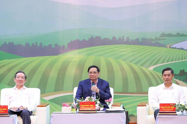 Thủ tướng Phạm Minh Chính đối thoại với nông dân Việt Nam tại Sơn La - Ảnh 2.