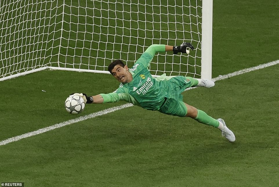 Thibaut Courtois hóa siêu nhân, Real Madrid lên đỉnh Champions League - Ảnh 1.