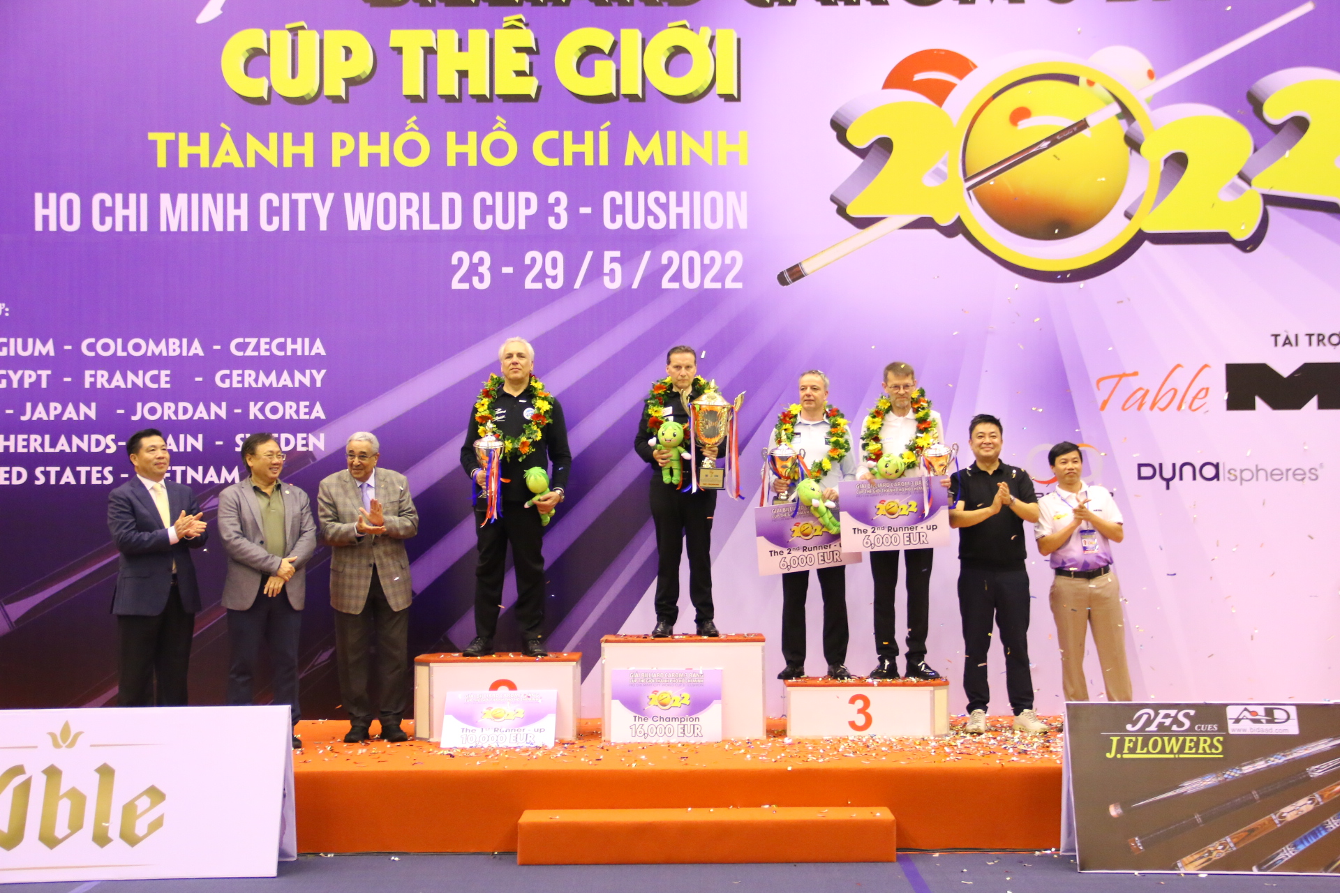 Eddy Merkcx đăng quang World Cup billiards ba băng TP HCM