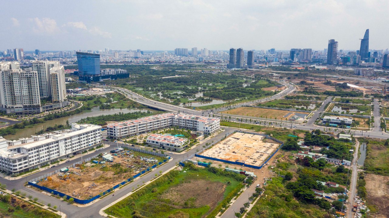 Hai doanh nghiệp trúng đấu giá đất Thủ Thiêm đã thất hứa nộp 100 tỉ đồng - Ảnh 1. Hai doanh nghiệp trúng đấu giá đất Thủ Thiêm đã thất hứa nộp 100 tỉ đồng - Ảnh 1.