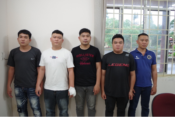 Diễn tiến vụ 3 người trên ôtô bị đánh gục tại TP Long Khánh - Ảnh 1. Diễn tiến vụ 3 người trên ôtô bị đánh gục tại TP Long Khánh - Ảnh 1.