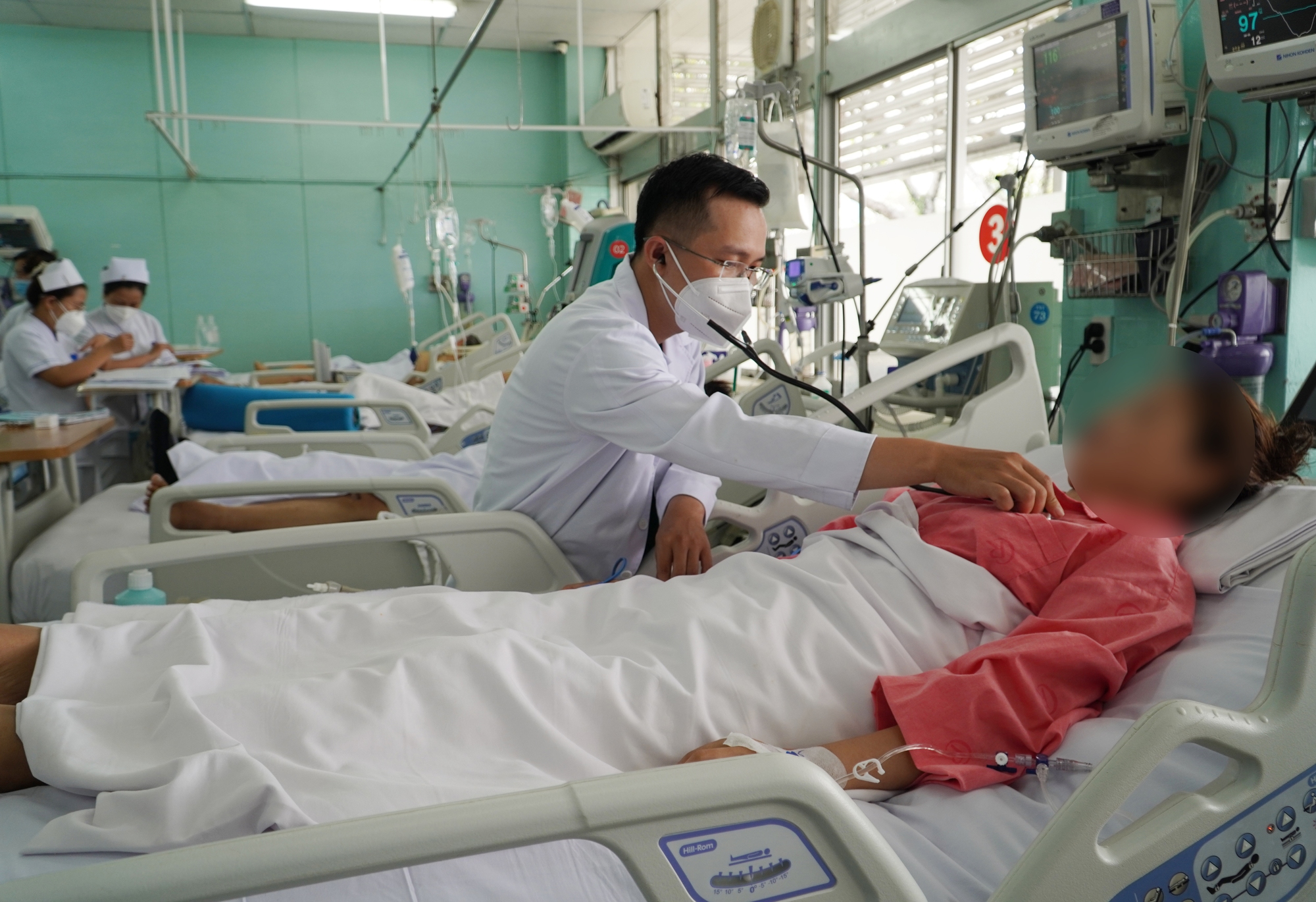 Cứu sống bệnh nhân tiêm filler bị tai biến phải chạy ECMO - Ảnh 1.