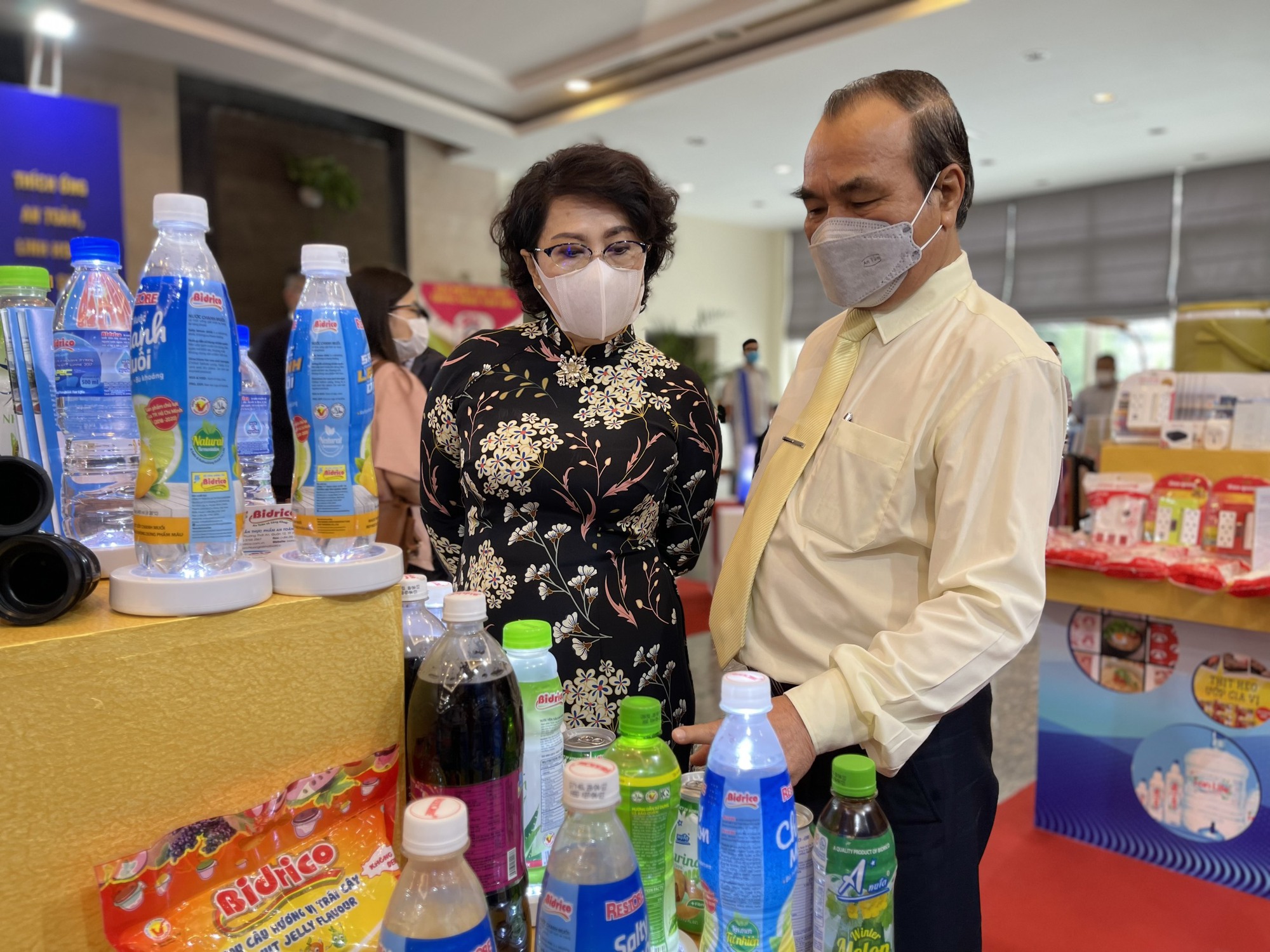 TP HCM đẩy mạnh Cuộc vận động Người Việt Nam ưu tiên dùng hàng Việt Nam -  Báo Người lao động