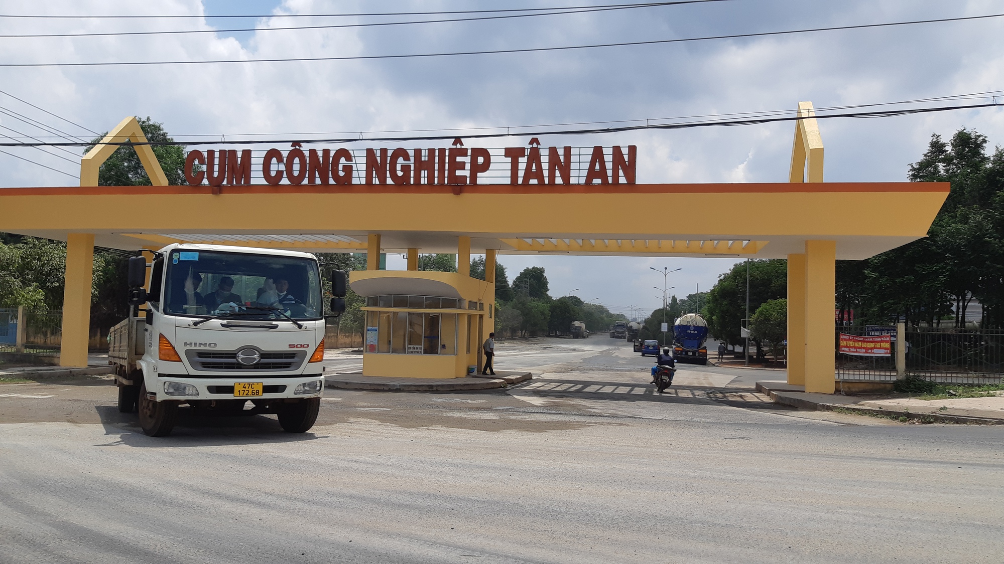 Cảnh tượng hy hữu tại Cụm công nghiệp Tân An , Đắk Lắk với hàng trăm container nông sản - Ảnh 4.