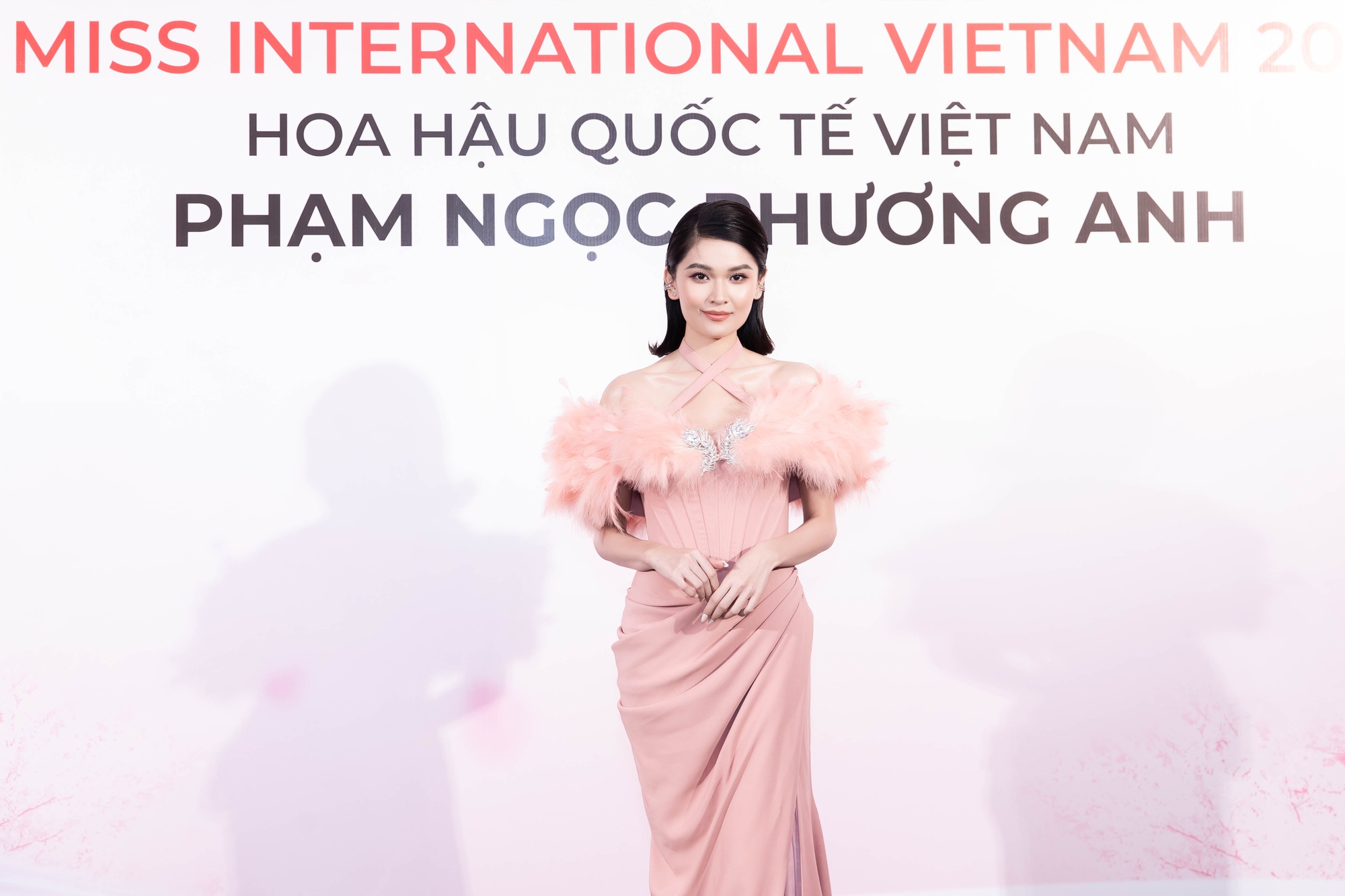 Dàn người đẹp Việt khoe sắc bên hoa hậu Thái Lan - Ảnh 7.