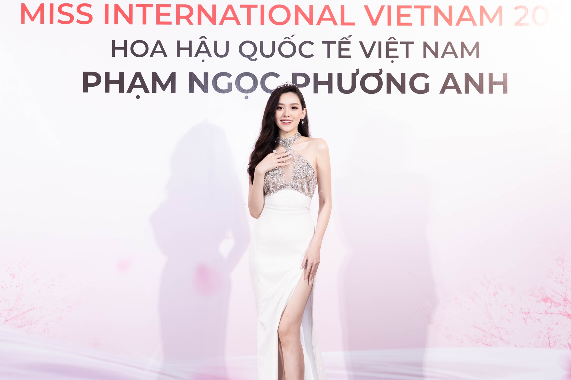Dàn người đẹp Việt khoe sắc bên hoa hậu Thái Lan - Ảnh 6.