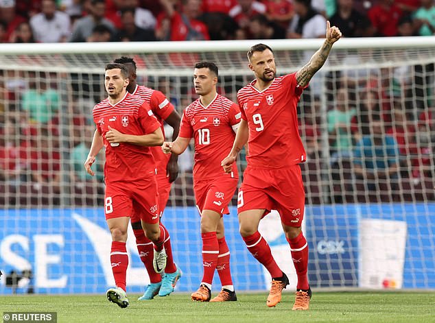 Thụy Sĩ ghi bàn siêu nhanh, Bồ Đào Nha nhận thất bại cay đắng - Ảnh 6.