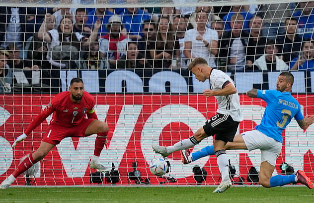 Đại chiến 7 bàn, Đức vùi dập nhà vô địch châu Âu - Ảnh 2.