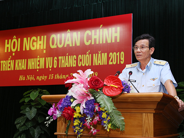 Thủ tướng bổ nhiệm Ch&iacute;nh ủy Qu&acirc;n chủng Ph&ograve;ng kh&ocirc;ng - Kh&ocirc;ng qu&acirc;n v&agrave; Bộ đội Bi&ecirc;n ph&ograve;ng - Ảnh 2.