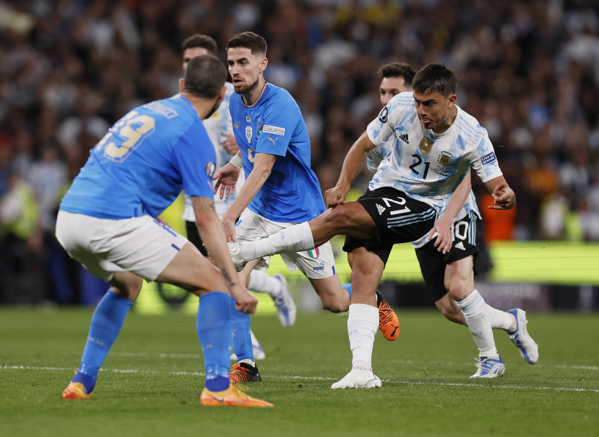 Đại thắng tuyển Ý, Argentina đăng quang Siêu cúp Liên lục địa - Ảnh 8.