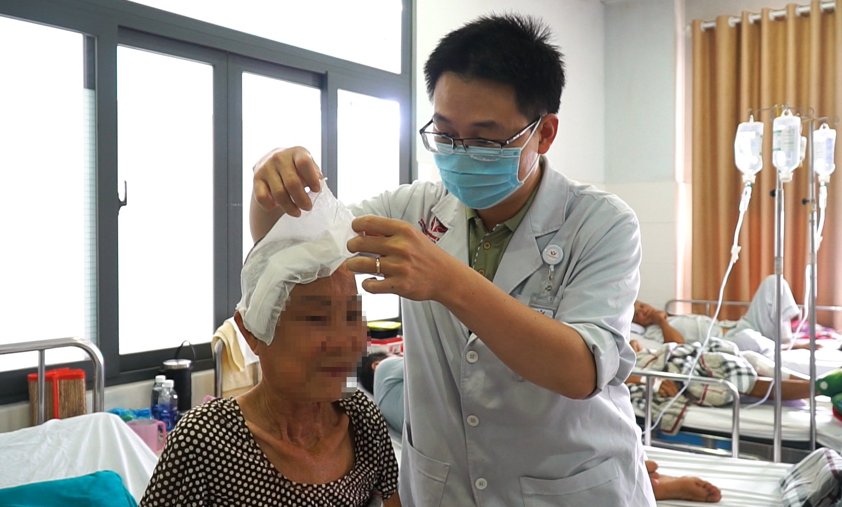 “Quả bom nổ chậm” trong não nam thanh niên 30 tuổi và ca phẫu thuật giải cứu ngoạn mục - Ảnh 2.
