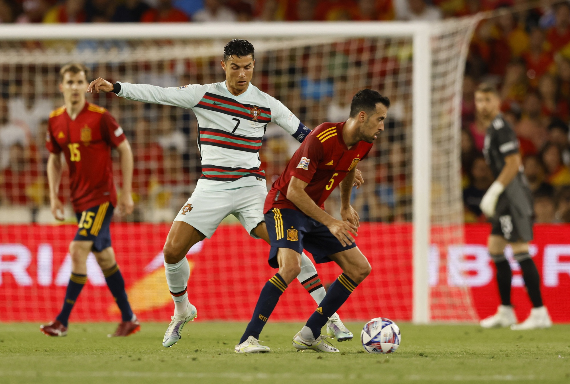 Kép phụ tỏa sáng, Bồ Đào Nha chật vật cầm hòa Tây Ban Nha tại Nations League - Ảnh 6.