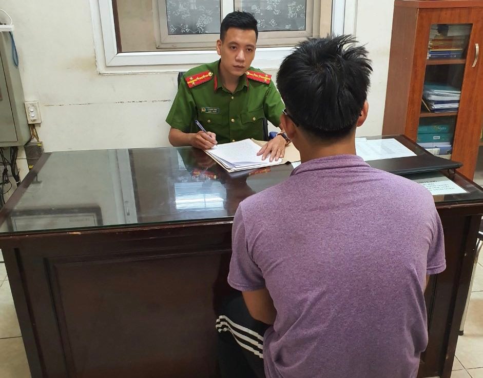 Nam thanh niên khống chế, sàm sỡ cô gái từ phía sau lúc nửa đêm khai gì?