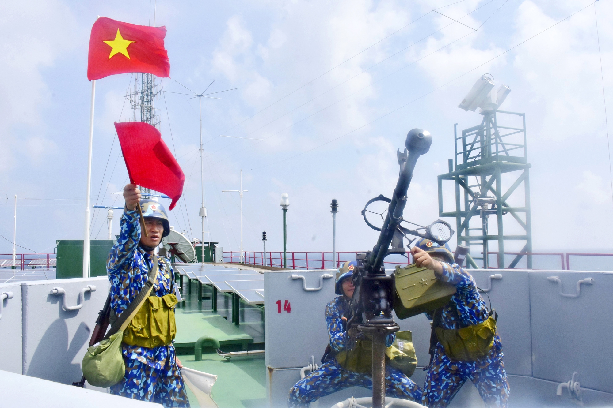 Lan tỏa l&ograve;ng y&ecirc;u nước, tự h&agrave;o d&acirc;n tộc - Ảnh 1.