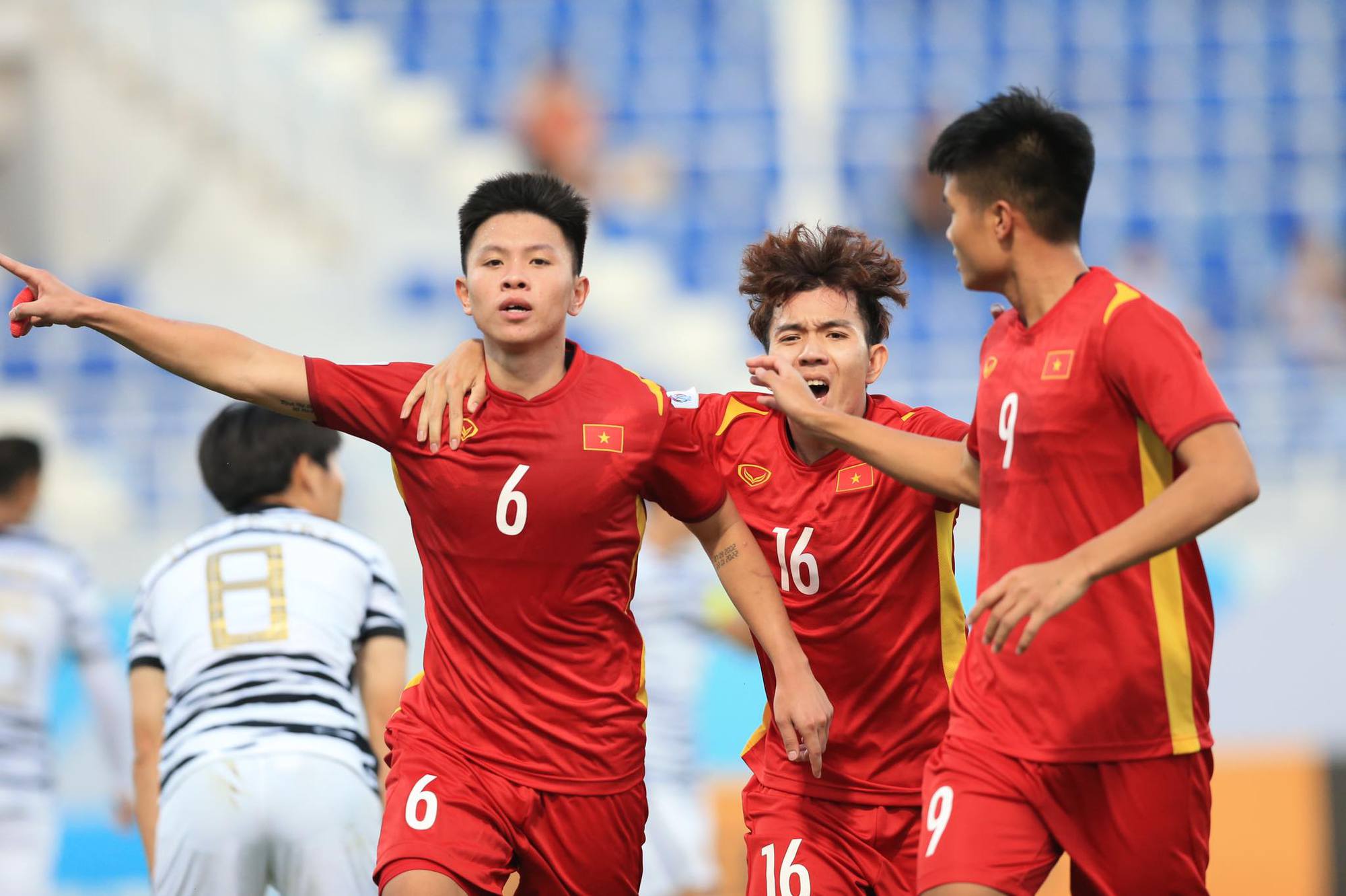 Tiến Long tỏa sáng, U23 Việt Nam xuất sắc giành 1 điểm trước U23 Hàn Quốc - Ảnh 3. Tiến Long tỏa sáng, U23 Việt Nam xuất sắc giành 1 điểm trước U23 Hàn Quốc - Ảnh 3.