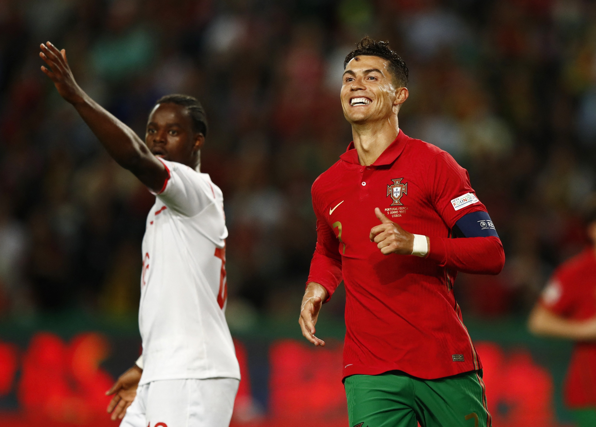 Ronaldo tỏa sáng, Bồ Đào Nha thắng áp đảo Thụy Sĩ tại Nations League - Ảnh 3.
