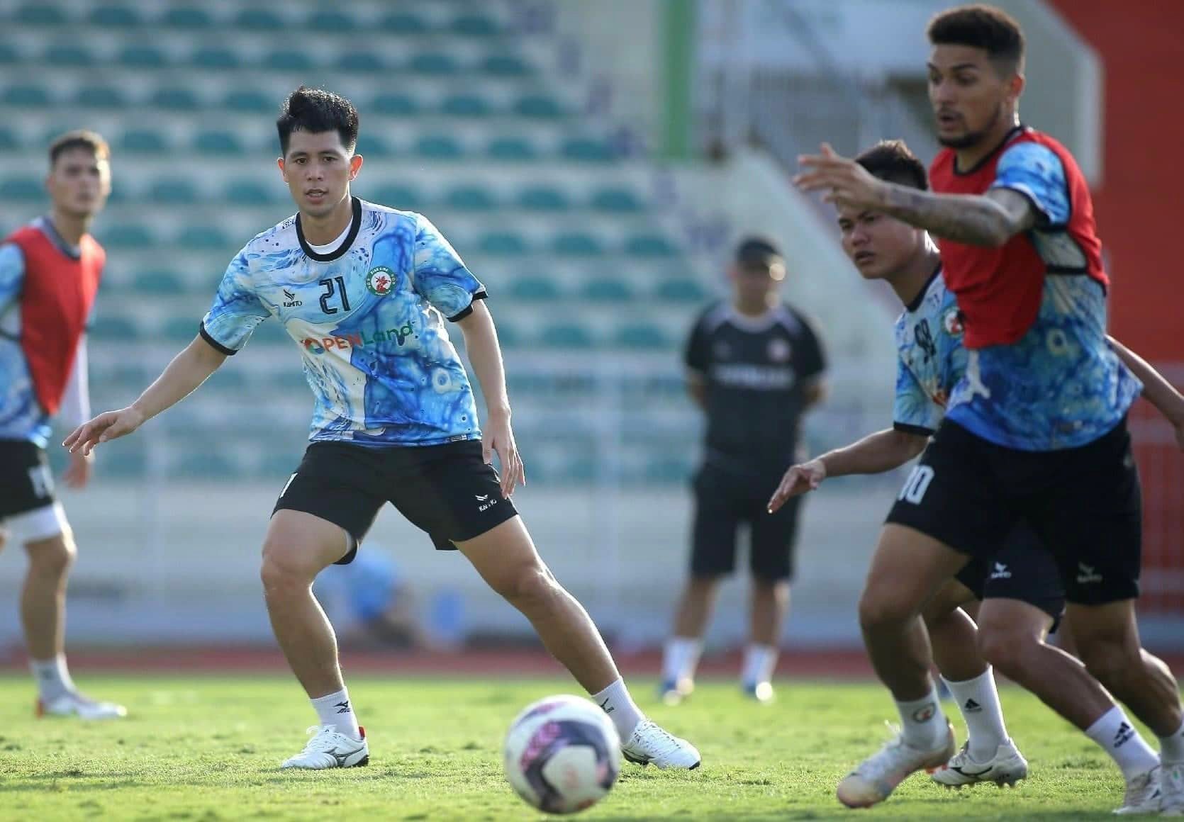 B&igrave;nh Định - HAGL: H&acirc;m n&oacute;ng ng&agrave;y V-League trở lại - Ảnh 1.