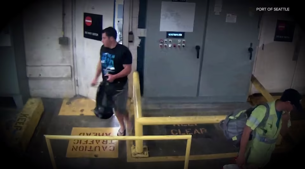 FBI công bố video vụ đánh cắp máy bay rồi tự sát ly kỳ ở Mỹ
